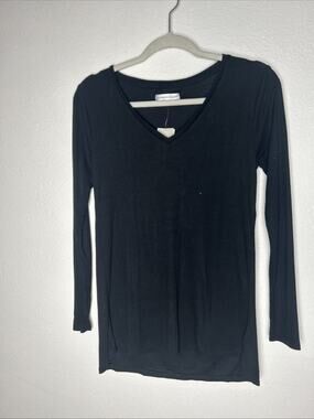 NWT A Pea in the Pod x Grey State Black Long Sleeve V-Neck Tee XS Modal Stretch